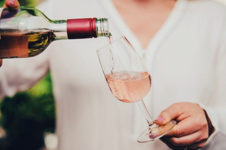 Alicia en el Pais de Las Uvas Bobal Rosado Pálido 2022 – Vinho Rosé Espanhol