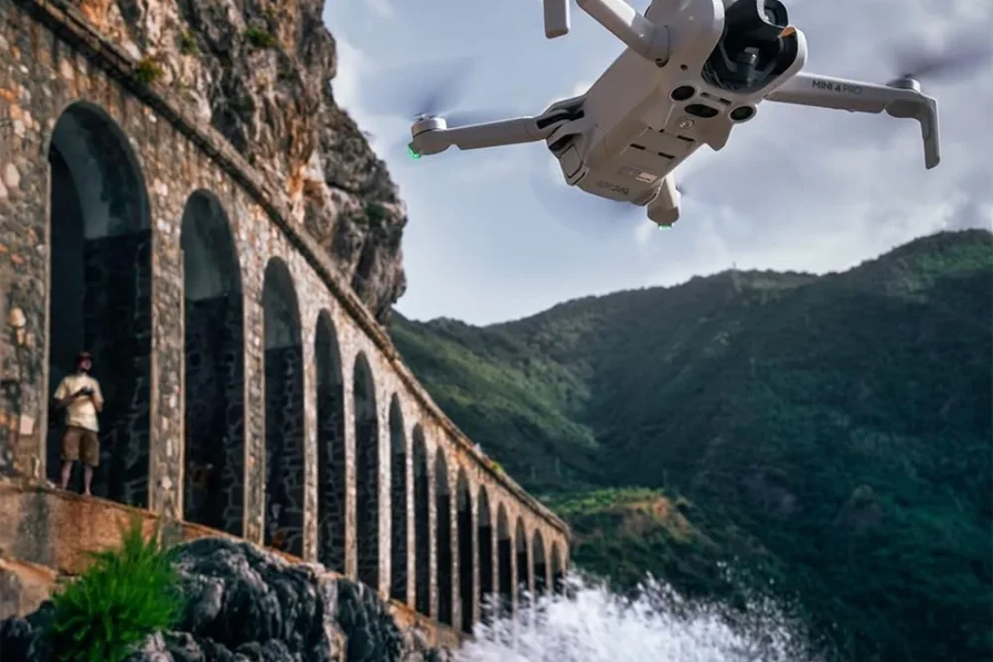 Drone dji mini 4 pro fly more combo plus dji rc 2 (com tela) dji044