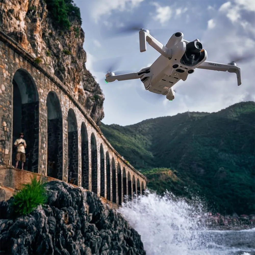 Drone DJI Mini 4 Pro Fly More Combo Plus DJI RC 2 (Com tela) – DJI044 |