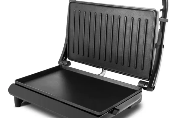 Sanduicheira e Grill Britânia 2 em 1 Bgr27i de 850W com Trava Inox aberta