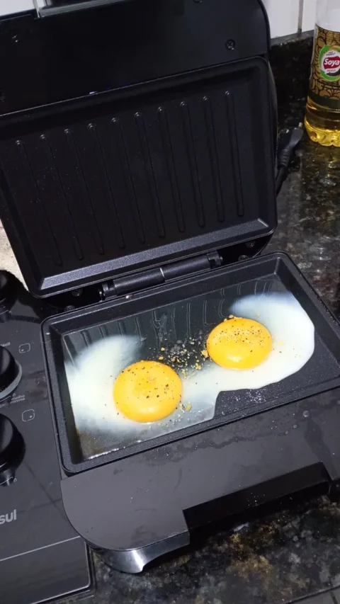 Sanduicheira e Grill Philco PGR25A 2 em 1 vale a pena